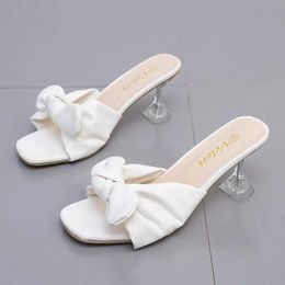 Zapatillas Moda Sandalias de arco Verano Mujer 2024Trend Zapatos de diapositivas elegantes para mujeres Calzado Chinelos Tacones claros Diapositivas femeninas H240328