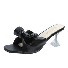 Zapatillas Moda Sandalias de arco Verano Mujer 2024Trend Zapatos de diapositivas elegantes para mujeres Calzado Chinelos Tacones claros Diapositivas femeninas H240328HBR1