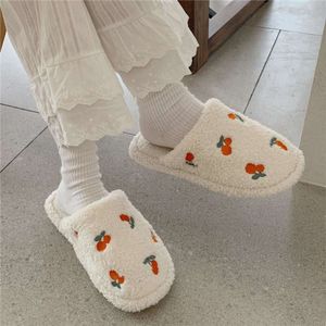 Slippers Mode Fruit Kers Warm Pluche Dames Dames Thuis Antislip Zacht Comfortabel Huis Platte Schoenen Winter Leuke Katoenen Slippers