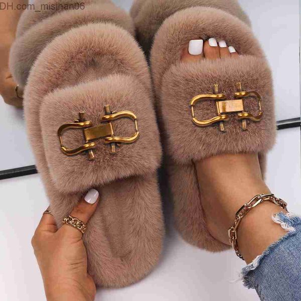 Pantoufles Curseur de mode Boucle de décoration pour femmes Curseur de fourrure Fluffy Flip Luxury Designer Sandales en fourrure pour femmes Curseur mignon Chaussures de sport Z230717