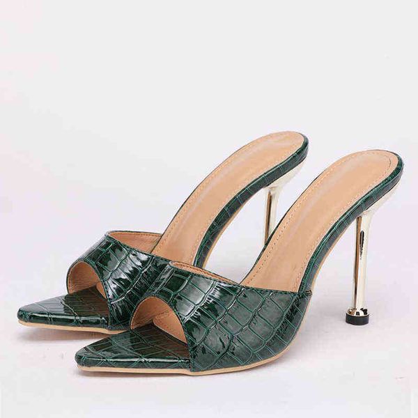 Pantoufles Mode Femmes Sexy Vert Serpent Imprimé Mules À Lanières Talons Hauts Sandales Tongs Bout Pointu Diapositives Chaussures De Fête Femme 220308