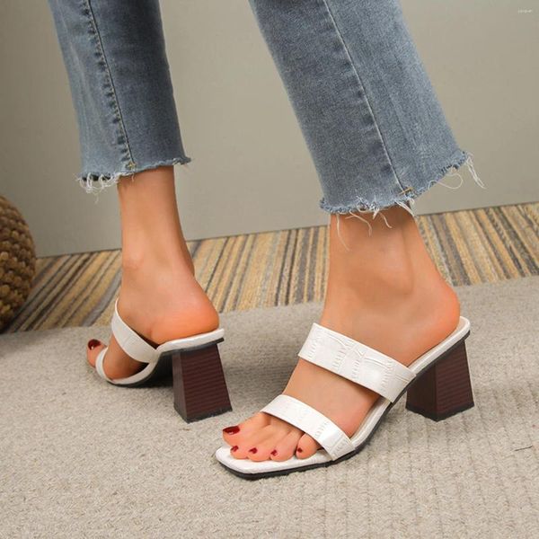 Zapatillas de moda tacón de mujeres tacón grande sandalias grandes gruesas color sexy sólida boda para mujeres por bajo