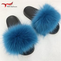 Pantoufles Fausse fourrure pantoufles femmes maison moelleux plat diapositives hiver confort fourrure maison doux chaussures femme pantoufle intérieur tongs 230826