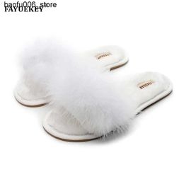 Slippers Fayuekey Lente/Zomer/Winter Thuis Katoen Pluizig Bont Slippers Dames Bruiloft Vloer Slaapkamer Platte Schoenen Q240318