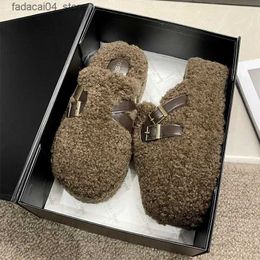 Pantoufles Appartements Mules chaussures fourrure femmes plate-forme pantoufles hiver 2024 nouvelle marque chaud tongs décontractées courte en peluche maison marche Mujer Botas Q240221