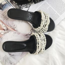 Pantoufles Appartements Rond Peep Toe Femmes Perles Plat Mules D'extérieur Flip Flop Perles Diapositives Chaussures De Plage Femme Sandalet