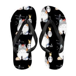 Les pantoufles tongs les tongs de mon voisin Totoro Unisexe Kawaii Men et femmes Sandales Toe Slippers pour Summer Beach and Home Platform Shoes 2021 NOUVEAU