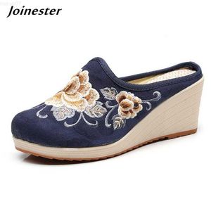 Pantoufles Floral Brodé Femmes Pantoufles D'été Compensées Sandales Dames Plate-Forme Chaussures Vintage Pompes Diapositives Casual Creepers Chaussures L230717