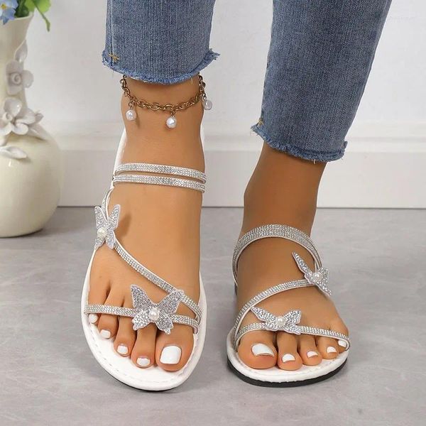 Pantoufles d'été pour femmes, chaussures de plage avec diamant et papillon, robe scintillante, tendance, collection 2024