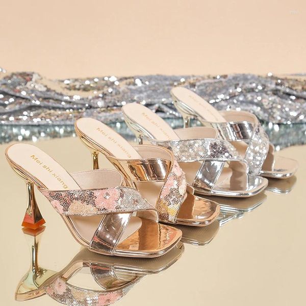 Slippers Gold Silver Women's Sandales Summer 2024 Crystal High Heels Party Chaussures femme confortable Talon épais glisse Sandalias Mujer