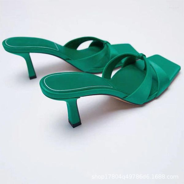 Pantoufles Vert Satin Talon Haut Sandales Élégantes Rouge Femmes Mince 2023 Été Décontracté Toe-clip Retour Vide Femme Pour Les Femmes