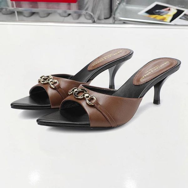Zapatillas Tacones 6 cm Tallas grandes 44 para mujer Zapatos de diseñador de lujo Cadena de cuero Diapositivas para mujer Sandalias para mujer Zapato casual