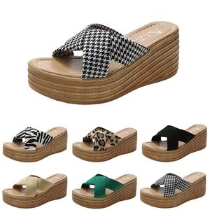 Slippers hakken sandalen mode dames hoge schoenen gai zomer platform sneakers triple wit zwart bruin groene kleur53 705 637