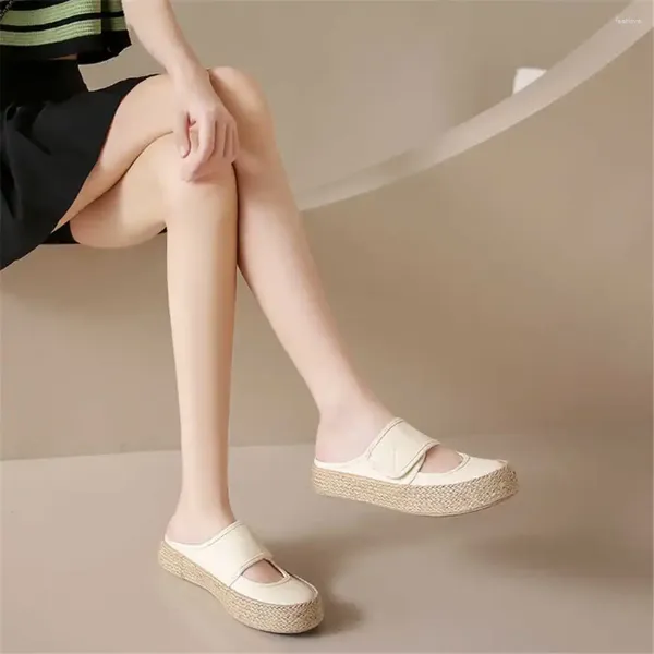 Pantoufles hauteur plate mocassins à semelle plate femmes sandales à talons bas chaussures bottes de chambre baskets Sport Snaeaker prix marques de course