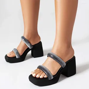 Slippers High Heels Femme Platform Shoes Crystal Sandales Luxury Chunky Flip Flops Designer 2024 Été Pumps Dress Female Diapositives