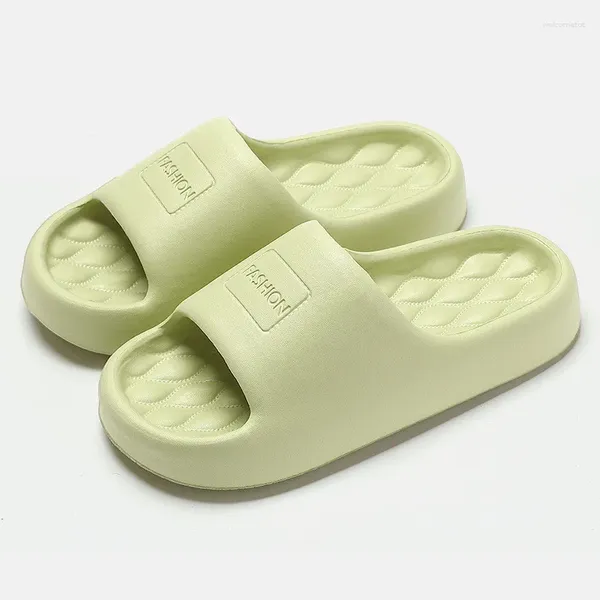 Slippers Home Fashion Plateforme Soft Sole Sandales Sandales de plage Men de tongs décontractés Femmes FACTES COUPLES CHAPOISSES NON SLOP