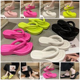 Envío gratis Zapatillas Zapatos para el hogar Diapositivas Dormitorio Cuarto de baño Sala de estar cálida Zapatillas de uso suave Ventilar Mujeres Hombres blanco amarillo negro blanco rosa flip flop