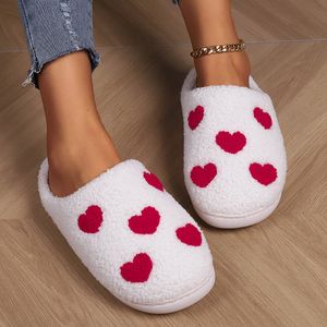 Slippers Thuis Schoenen Vrouwen Liefde Hart Borduren Slaapkamer Gezellige Warme Indoor Slippers Vrouw Meisje Indoor Huis Schoenen Zapatillas Mujer 230824