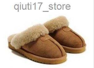 Pantoufles Vente chaude - pantoufles en coton confortables et chaudes de qualité pantoufles pour hommes et femmes bottes courtes bottes de neige pantoufles en coton d'intérieur et cuir Q230912