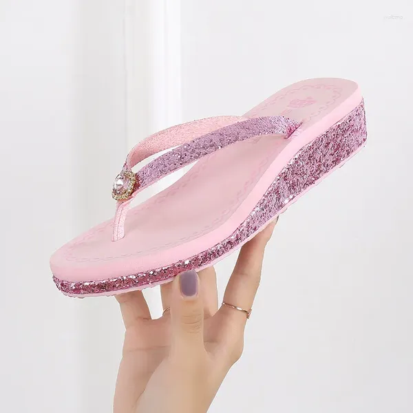 Slippers House Platform Med Glitter Slides Summer Women's Shoes Fashion on a Wedge Rubber Flip Flip Pantofle Lady Jelly Luxury