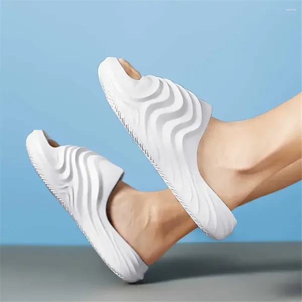 Zapatillas aumenta la altura hawaiana zapatos de hombre de lujo sandalias de gran tamaño para hombres zapatillas de deporte para el hogar Tenys Sneeker Upper