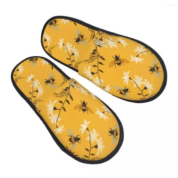 Zapatillas de madera de abeja dibujada a mano de interiores animales cálidos de invierno de invierno