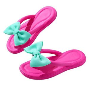 Slippers Corée Slik Bowtie Flip Flips Femme Soft Sole Cloud Chaussures femme 2023 Plateforme d'été Talons plats Sandales Femmes Slides01rxxh H240322
