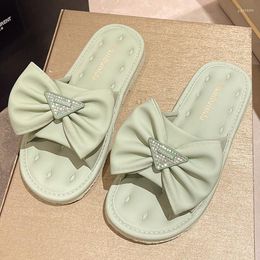 Zapatillas de tendencia coreana para mujer, chanclas planas de verano con lazo, diseño para exteriores, 2023, chanclas suaves y cómodas para mujer