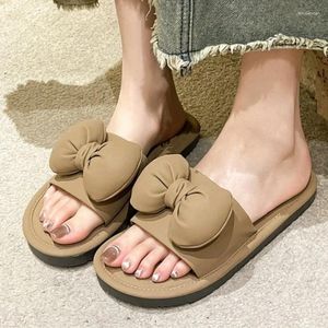 Slippers Ladies Chaussures en vente 2024 Open Toe Femmes Summer Bow Clie noix extérieure Place décontractée Flat grande taille Zapatillas Mujer