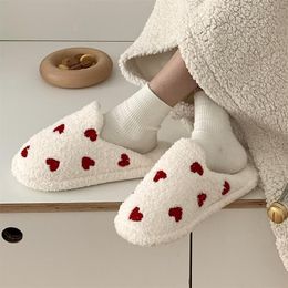 Slippers Hanfeng eenvoudige en zoete liefde Baotou katoenen pantoffel winter sprookjesachtige huis thermische isolatie antislip pluche schoenen