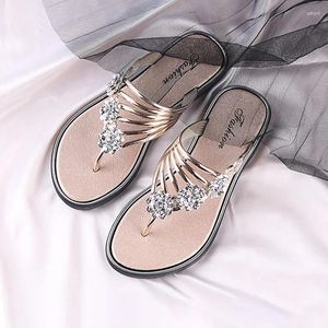 Slippers Luxury Crystal appartements femmes tongs Chaussures Summer Beach Clip Toe Sandals Robe 2024 Fashion Femme Zapatos Tlines