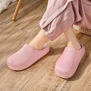 Pantoufles Tongs pour hommes pour l'été Mode Maison Chaussures Hommes Casual Sandales en cuir Plate-forme 2022 Gros Slide Slipper Randonnée Tennis