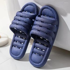 Zapatillas Men Baño Four Seasons sin deslizamiento Interior Casa Slip Slide Summer Hollow Out Upper Beach Shoes para macho Gran tamaño 50-51