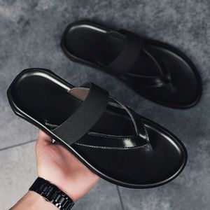 Pantoufles Hommes En Cuir Tongs Mode Conduite Loisirs Sandales Mâle Été Chaussures De Plage Rue Noir Marron Plat PantouflesPantoufles