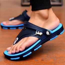 Slippers heren trendy slippers Koreaanse stijl ronde hoofd dikke bodem strandschoenen lichtgewicht niet -slip zapatillas casa hombre 230510