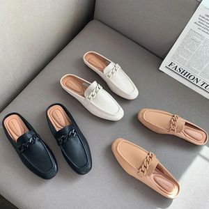 Slippers metalen ketting zomer dames muilezels glippen op platte loafers kantoor gesloten teen mocassins modeontwerper pu lederen casual dia's schoenen