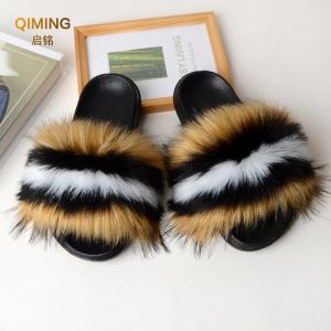 Slippers New Fluffy Faux Fur Slippers Femmes Summer Fur Slides Sandales Furre Faux Fox Flip Flip Flop