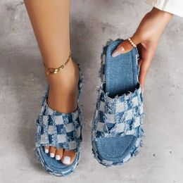 Slippers Nieuwe dames denim slider zomersandalen dames slider wedge platform casual open teen mode jeans canvas slider casual schoenen J240224