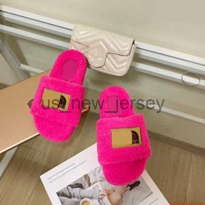 Pantoufles NOUVEAU Femmes Pantoufles Dames Laine Diapositives Sandales Fille Flip Flop Luxe Designer GGity Hiver Fourrure Fluffy Furry Lettres Chaudes Confortable Chaussure Fuzzy J0815