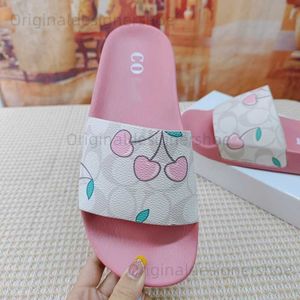 Slippers Nigerian Mens and Womens Pantres pour l'été 2023 Cute Pink Cherry Print Fliphed Flip Flip Flops T240323
