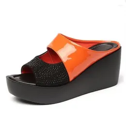 Hausschuhe Orange Damen Strass Sandalen Damen Sommermode Freizeit Fischmaul Dicker Boden Keile Schuhe