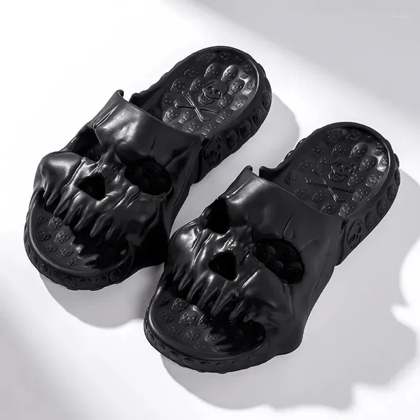 Slippers Personnalized Skull Design for Men 2024 Summer Fun Nodemty Slides épaisse Sole Plateforme plage Sandales des femmes non glissantes