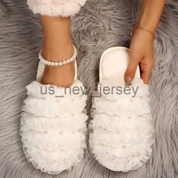 Slippels geplooide lintbont slippers voor vrouwen 2023 Nieuwe warme pluizige platte hakken winter slippers vrouw zachte zool huis katoenen schoenen glijbanen J230810