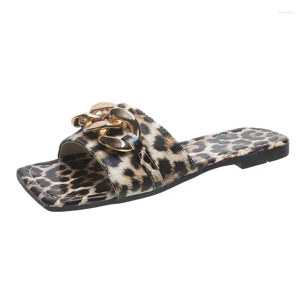Zapatillas de talla grande 35-43 Flat Leopard Women European American Metal Chain Toe Sae Sandals