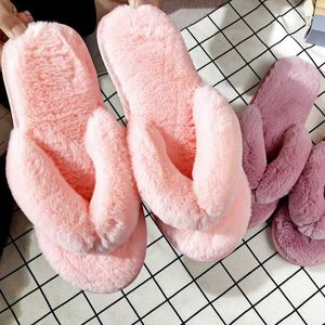 Pantoufles en peluche épaisse en velours de velours maison intérieure tongs intérieurs glisses de fourrure loisir d'hiver automne pantoufle de chaussures de confort féminin h240416 b1bx