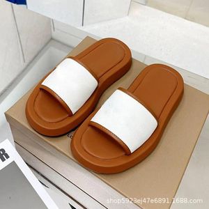 Pantoufles QX14 Guangzhou commerce extérieur chaussures pour femmes asie du sud-est plateforme_slippers