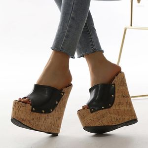 Zapatillas remachadas con punta abierta y plataforma en forma de cuña, zapatos negros de verano para mujer, sandalias sexis con tacones súper altos, sandalias tipo mula, talla 35-4