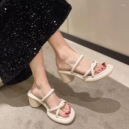 Pantoufles Rome Sandales 2024 Bout rond Femmes Robe Blanche Bureau Sans Lacet Chaussures À Talons Talons Épais Mules Femme Pantuflas De Mujer