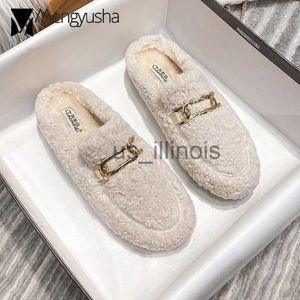 Pantoufles Bout rond pantoufles de fourrure bouclée femmes chaînes en métal boucle fourrure diapositives chaussures femme mules en peluche dames chaussures de fourrure d'hiver grande taille 43 J231108