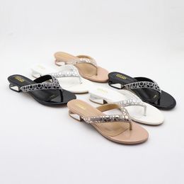 Chinelos de borracha flip flops tamanho grande sapatos mulher 2023 macio glitter slides pantofle baixo conforto havaiano geléia plana verão con